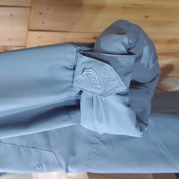 Reel Legends‎ fishing shirt. - Picture 3 of 7